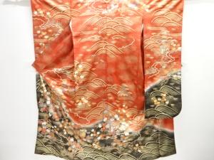 御所車に草花模様刺繍振袖